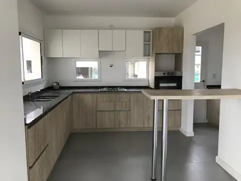 Casa en Venta en Pilar del Este - Santa Elena, USD 240.000