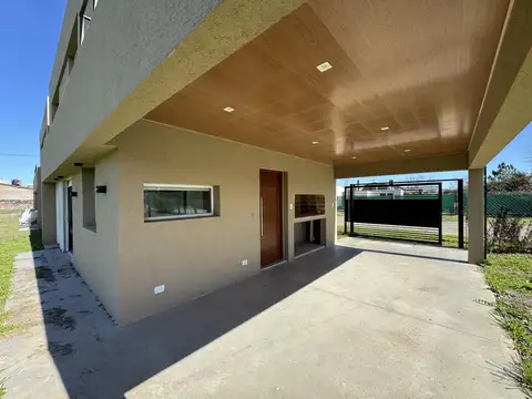 Casa en Alquiler en Roldan, $ 1.050.000