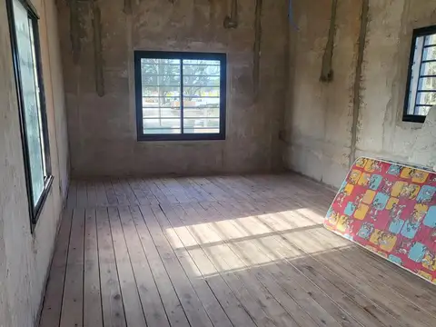 Casa 2 ambientes con 2 baños