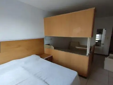 Mitre 1700 , Piso 9