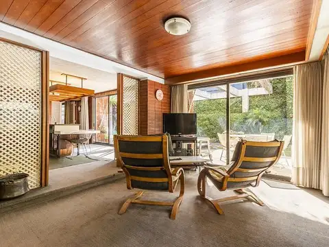 Casa 5 ambientes con 3 baños