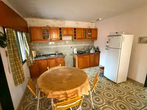 Casa en Venta a reciclar- Barrio Montecarlo