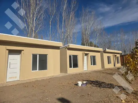 EN VENTA 3 CASAS, BARRIO LOTEO LA JOYA, PLOTTIER