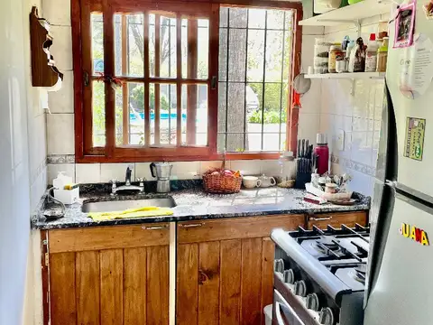 Casa muy bien ubicada en Parque Alvear 1, ideal primera vivienda.