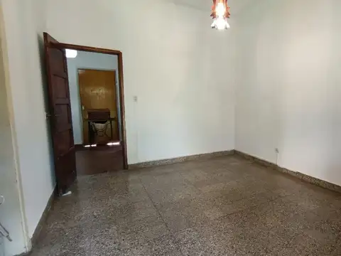 Depto Tipo Casa en Alquiler en Haedo, $ 520.000