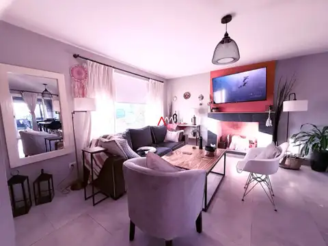 Casa 5 ambientes con 4 baños