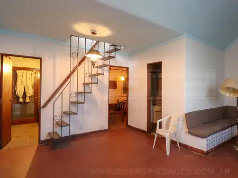 Rubén Darío al 4300 entre B. Rivadavia y Alem