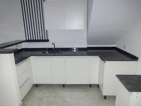 Depto Tipo Casa en Venta con 2 cocheras