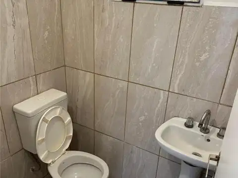 Oficina 3 ambientes con 1 baño