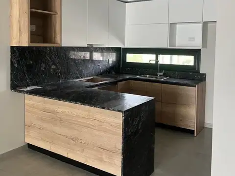 Depto Tipo Casa en Venta en Distrito Sur, USD 150.000