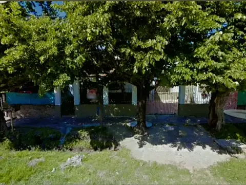 Casa en venta a 300 mts de ruta 23