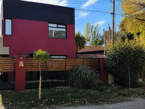 Casa 2 Dormitorios en Venta en Dolores, con Plieta