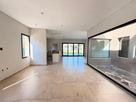 Barrio Privado Santo Tomás, Mariano Acosta 3098