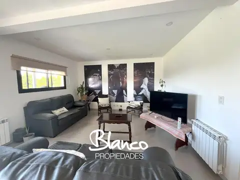 Casa 5 ambientes con 3 baños