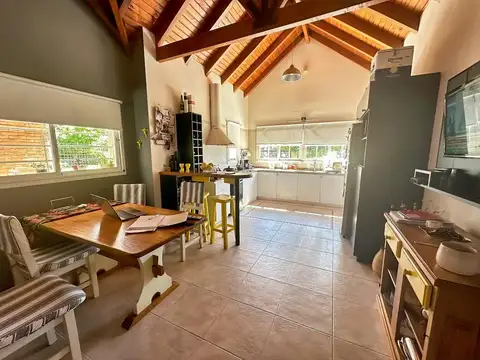 Casa en Venta con 7 cocheras