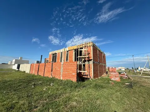 Casa 3 ambientes con 3 baños