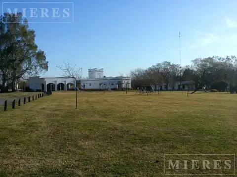 Lote de 5500m² en venta en Chacras de la Cruz