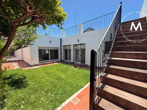 APTO CRÉDITO - Casa en venta de 4 ambientes - Jose Leon Suarez