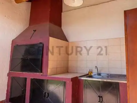 Casa en Venta con 4 cocheras