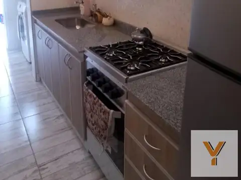 Depto Tipo Casa en Venta en Pompeya, USD 110.000