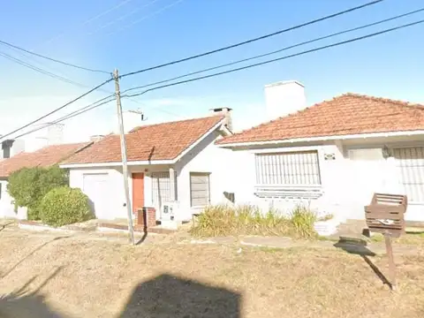 VENTA CASA PINAMAR OSTENDE 260 M2