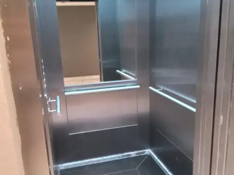 Presidente Luis Sáenz Peña 1000, Piso 8