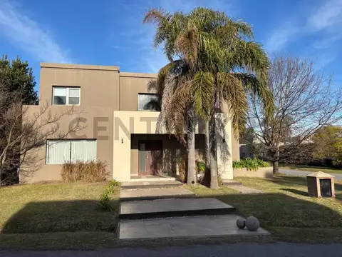 Casa en Venta en Altos de Hudson 4 dormitorios pileta