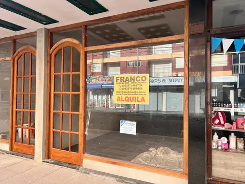 Local en Alquiler Temporal Via Pública