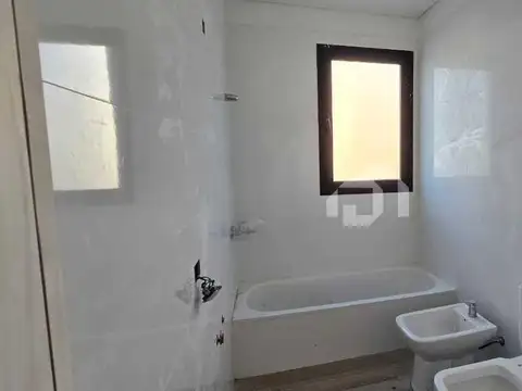 Casa  en Venta en Vila Marina I, Villanueva, Tigre