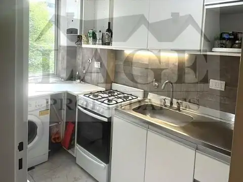 DEPTO 2 AMB BALCON RECICLADO 50 MTS AV. LIBERTADOR