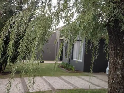 Casa en Venta en La Montura, USD 320.000