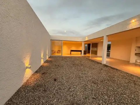 Casa en Venta- Puerto del Aguila Country Nautico