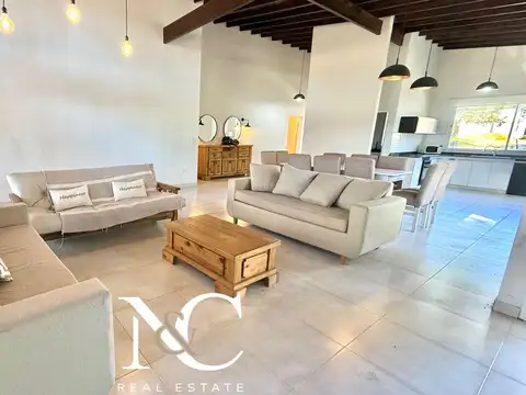 Casa en Venta en Costa Esmeralda, USD 190.000