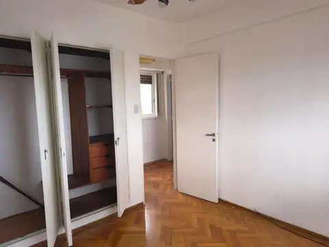Departamento en Alquiler en Parque Patricios, $ 800.000