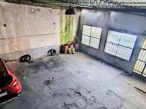 VENTA GALPON CON CASA 2 DORMITORIOS EN BELGRANO