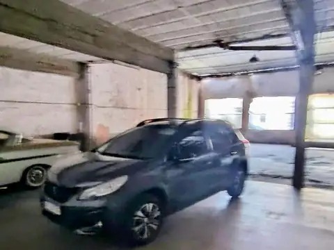 VENTA GALPON CON CASA 2 DORMITORIOS EN BELGRANO