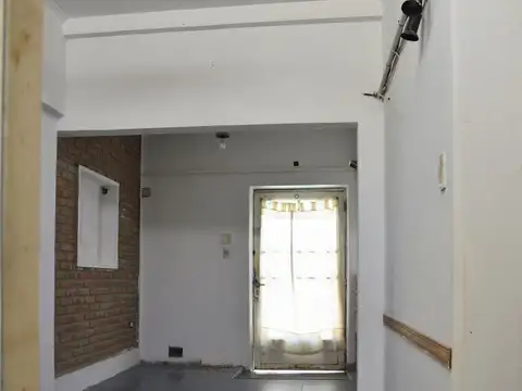Casa en venta en Echesortu con local comercial