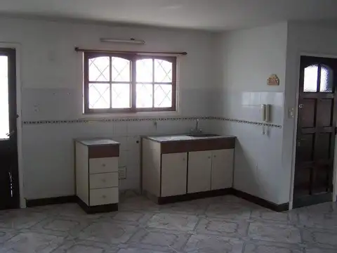 Depto Tipo Casa 3 ambientes con 1 baño