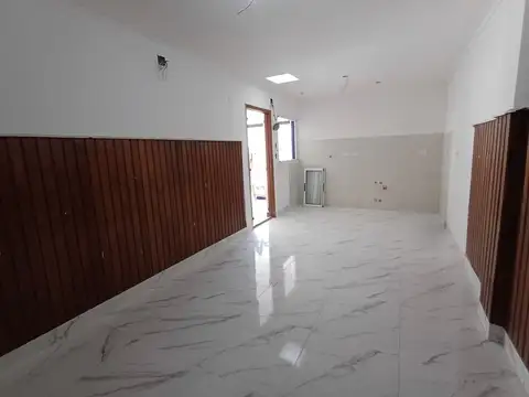 BARRIO NAOM.. MONTIEL 1500. PH 3 AMB  PATIO TERRAZA .