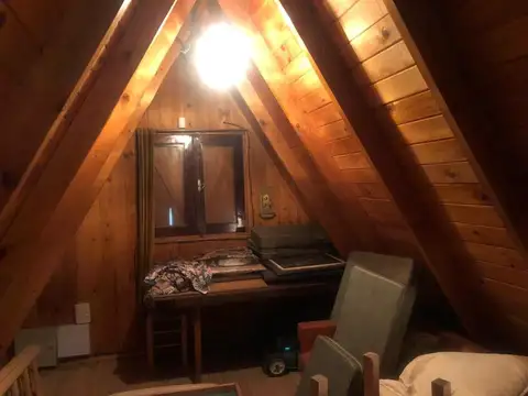 Casa de fin de semana sobre amplio parque