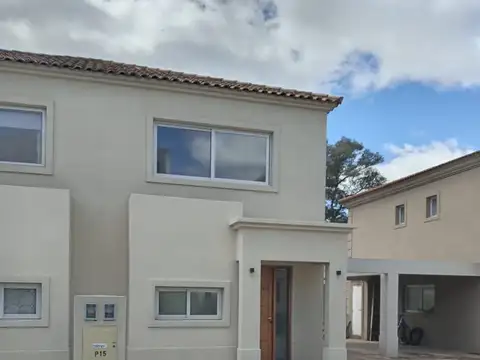 Casa  en Venta en Saravi Village, Pilar, G.B.A. Zona Norte