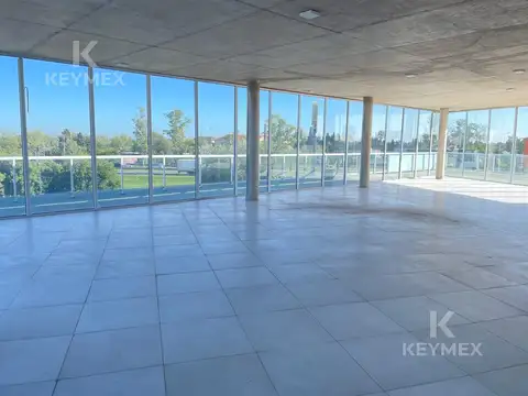 Oficina en Venta con 5 cocheras