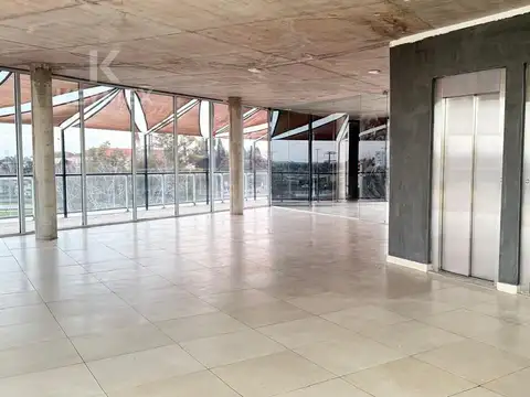 Venta Oficina 150 metros Meet Pilar   250 Mts de Terraza propia