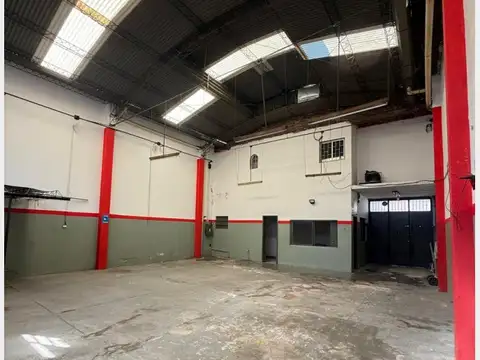 Galpon en Alquiler en Villa Luzuriaga, $ 1.000.000