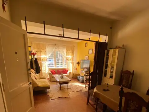 CASA EN VENTA – UNA PLANTA – CENTRO DE BERNAL – ¡APTO CRÉDITO!