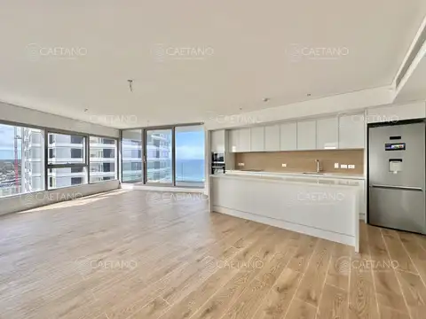 Apartamento de dos dormitorios en venta, Trump, Punta del Este.