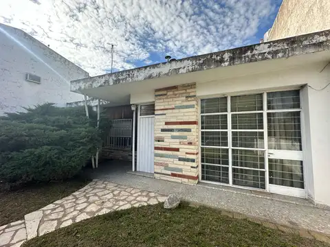 En Venta Casa a Refaccionar Apto Credito