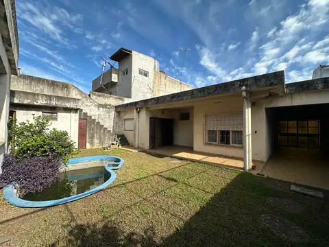 En Venta Casa a Refaccionar Apto Credito