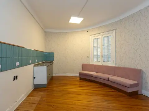 CASA ALQUILER COMERCIAL 8 AMBIENTES CABALLITO