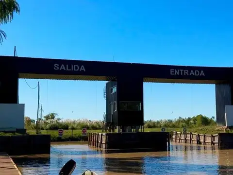 Lote Barrio Nautico Albardón con Muelle y pergola